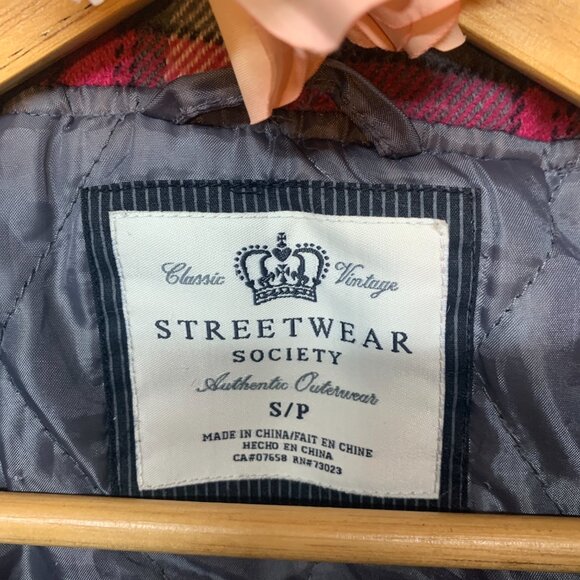 SWS Plaid Vest w/ Removeable Hood - Picture 8 of 9